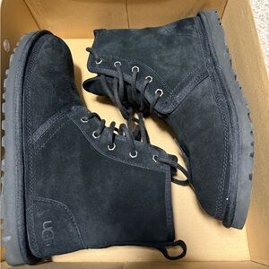 Ugg High Top Neumel Boot. Size 9 W